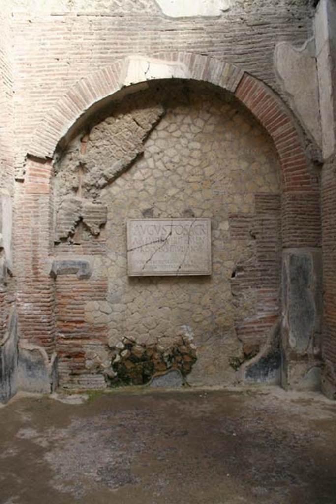 VI.21, Herculaneum. March 2008. Looking towards the north wall in north-west corner.
Photo courtesy of Sera Baker.